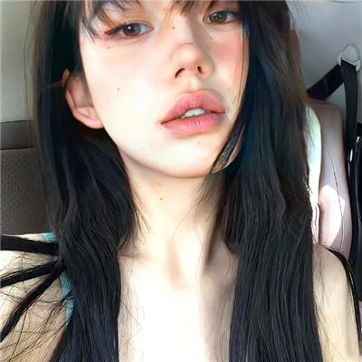 这名男子，捡到了人鱼。